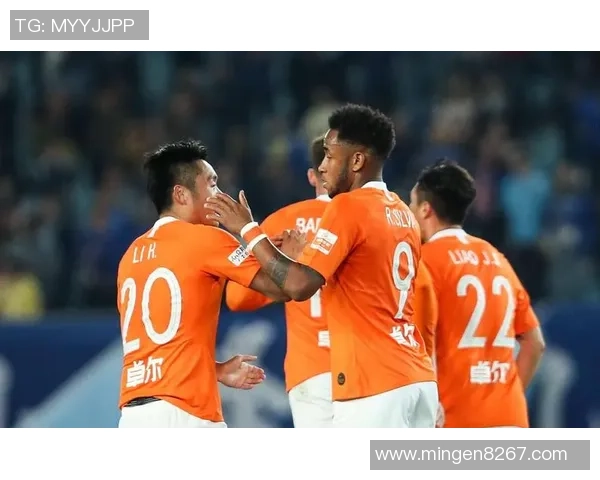 武汉卓尔与广州富力激战正酣比分海报精彩呈现尽在眼前