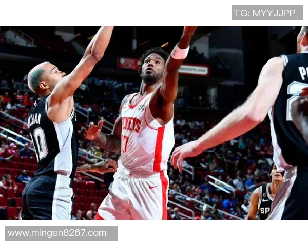 火箭队与爵士队激战一月八号期待精彩对决与球员表现